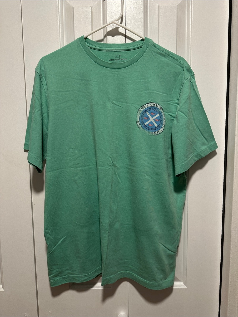 (USED) Vineyard Vines T-Shirt Adult Size Medium